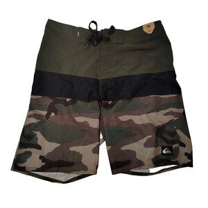 Surfsilk Men's Camo 20" Mid Length Panel 20 Short